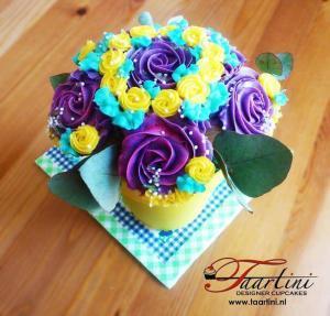I-Made-These-Colorful-Cupcakes-Out-Of-Boredom-In-Making-Same-Old-Cupcakes-All-The-Time12__605
