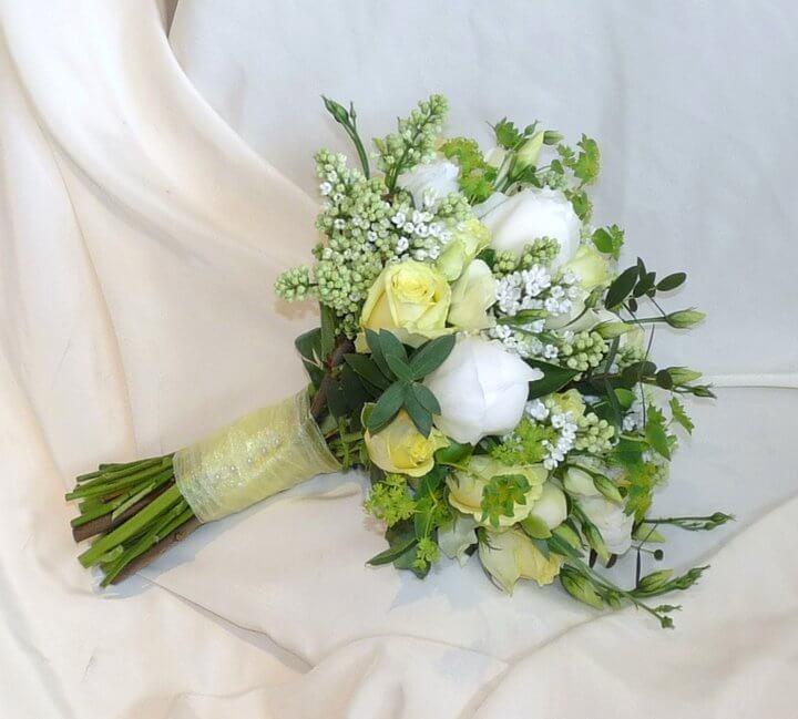 Wedding-Handtied-Flowers
