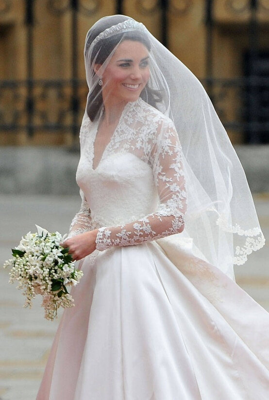 Kate-Middleton-Long-Sleeve-Wedding-Dress