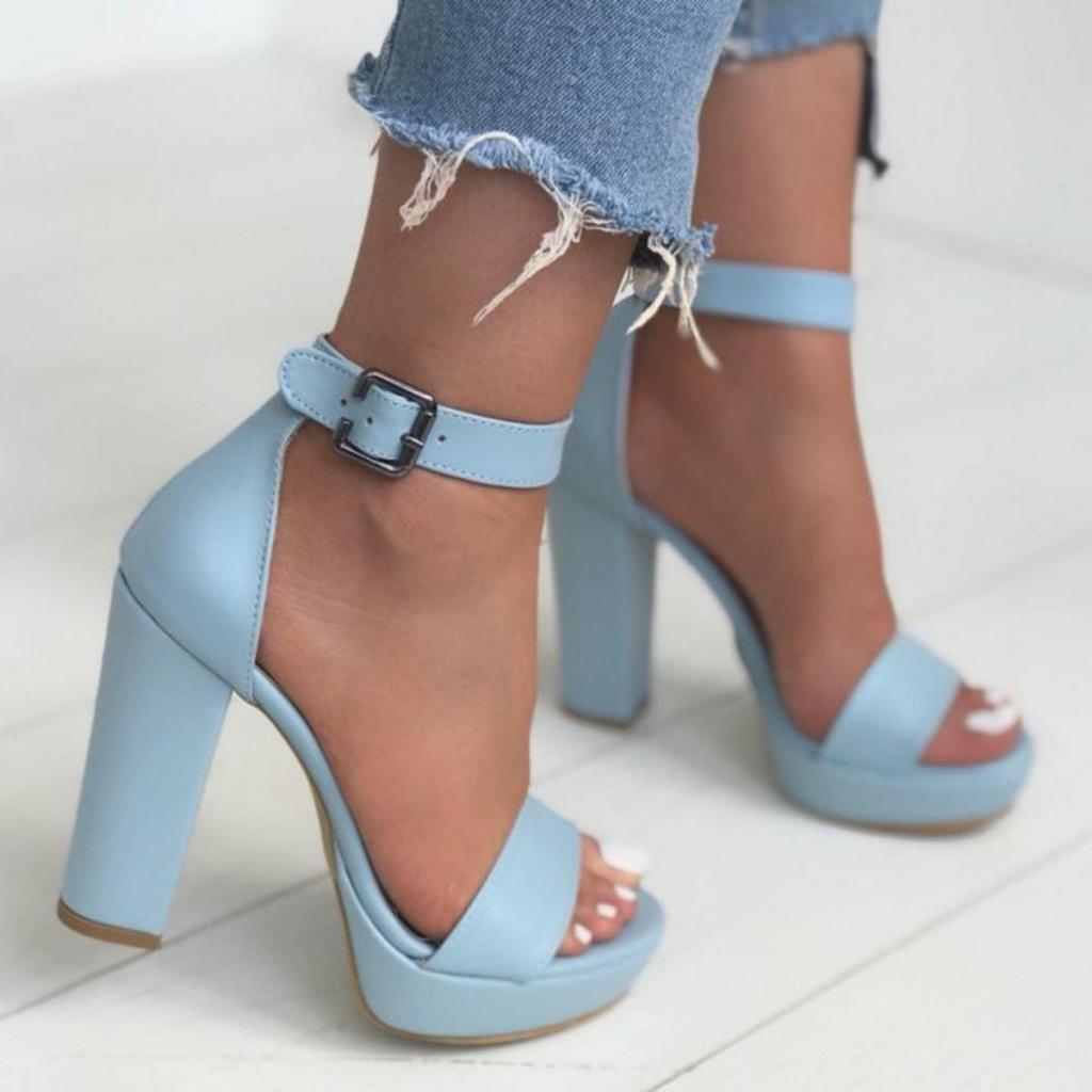 Yaz Gecelerinde Giyilebilecek Topuklu Ayakkabılar 2020 - 0002728 Wells Mat Deri Toka Detayli Tek Bantli Yuksek Topuklu Sandalet Bebek Mavisi